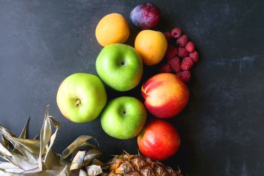 Frutas en una mesa